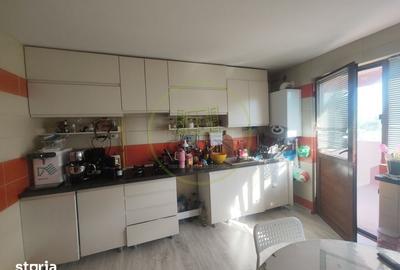 Casă cu 6 camere cu Teren 400 Mp în Podari - 9