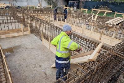 Casă cu 6 camere cu Teren 580 Mp în Roșu - 8