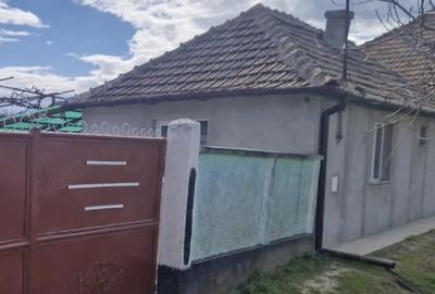 Casă cu 2 camere cu Teren 1374 Mp în Iosia - 5