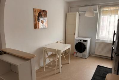 Apartament cu 2 camere decomandat în Astra - 8