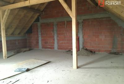 Casa tip triplex, cu 4 camere, de vanzare in Sanandrei. Casa tip triplex, cu 4 camere, de vanzare in Sanandrei. - 12