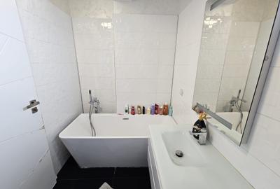 Apartament cu 3 camere semidecomandat în Central - 13