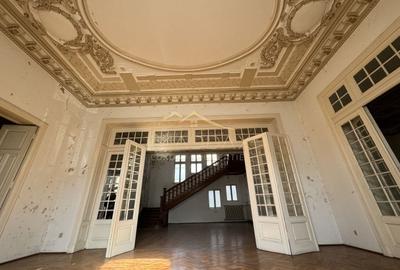 Casă individuală cu 16 camere cu Canalizare în P-ța Romană - 2