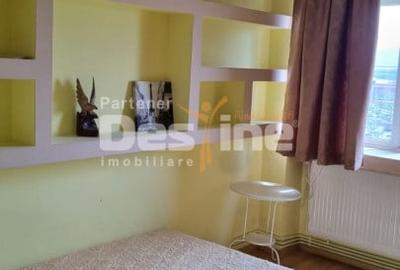 Apartament cu 3 camere decomandat în Baza 3 - 7