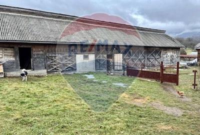 Casa / Vila cu 4 camere de vanzare - 2