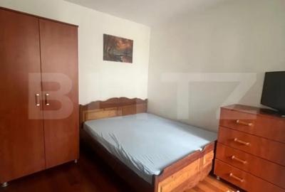 Apartament cu 3 camere semidecomandat în Central