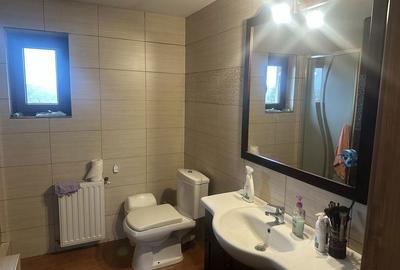 Casă cu 4 camere cu Teren 750 Mp în Găneasa - 1