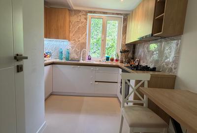 Apartament cu 3 camere decomandat, mobilat în Titan - 12