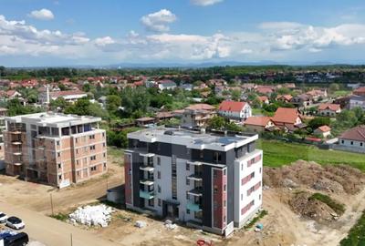 Apartament cu 2 camere semidecomandat în Micro 17 - 1