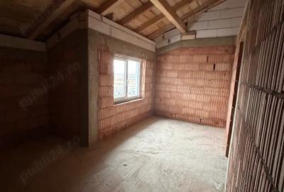 Casă cu 3 camere în Moșnița Nouă - 1