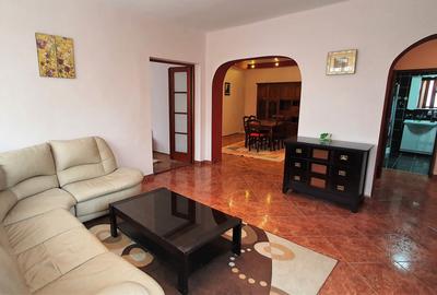 Casă cu 4 camere cu Canalizare în Mărăști