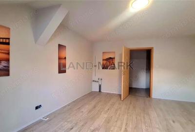 Casă cu 10 camere cu Canalizare în Lunei - 2