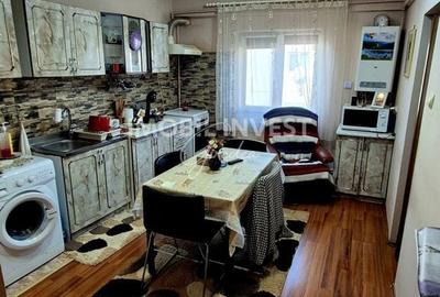 Apartament cu 3 camere decomandat în Cetate - 7