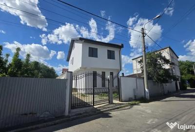 Casă cu 4 camere cu Teren 156 Mp în Central - 3