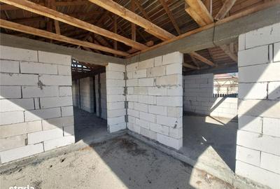 Casă cu 3 camere în Galbenu - 15