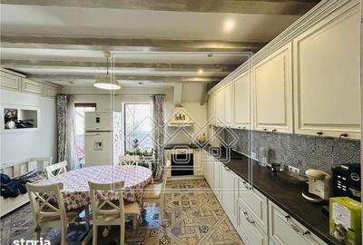 Apartament cu 4 camere în Sub Arini - 4