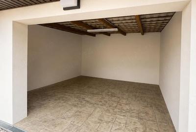 Casă cu 3 camere cu Teren 710 Mp în Izvin - 2