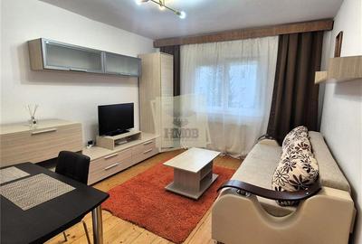 Garsonieră decomandată, mobilată în Ștrand