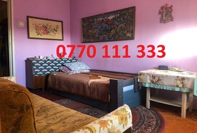 Apartament cu 3 camere semidecomandat în Viziru 3