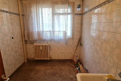 Apartament cu 3 camere semidecomandat în Titan - 4