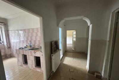 Apartament cu 3 camere decomandat în Nicolae Titulescu - 6