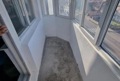 Garsonieră decomandată în Km 5 - 3