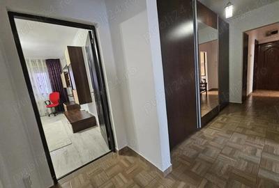 Apartament cu 3 camere decomandat, mobilat în Podu Roș - 7