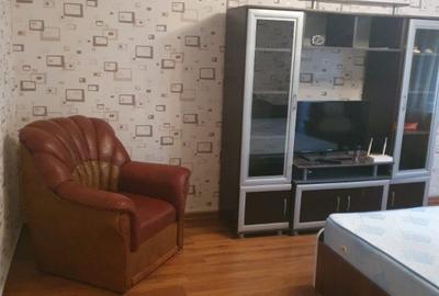 Apartament cu 3 camere decomandat în Călărași - 3