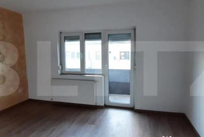 Apartament cu 3 camere decomandat în Micro 16 - 2