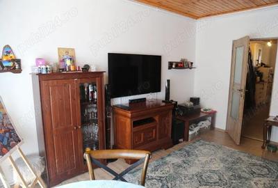 Casă cu 4 camere cu Teren 100 Mp în Cezar Petrescu - 2