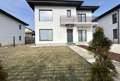 Casă individuală cu 5 camere cu Canalizare în Bucium - 1