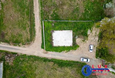 Teren de 500 mp, în Mineri - 1