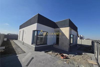 Casă cu 4 camere în Berceni