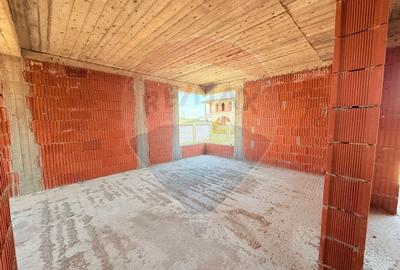 Casă / Vilă individuala  de vanzare | La rosu | Dragomiresti-Deal - 12