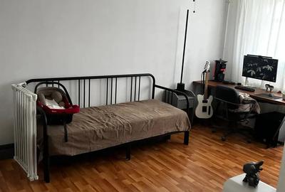 De vanzare apartament 3 camere Berceni