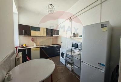 Apartament cu 3 camere decomandat în Universitate - 9