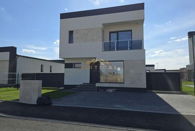 Vila 4 Camere / Posibilitate rate / Berceni Mega Parc - 1