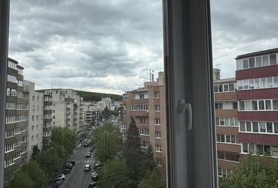 Apartament cu 4 camere decomandat în Tudor - 6