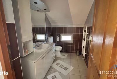 Casă cu 4 camere cu Teren 370 Mp în Central - 15