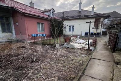 Casa zona centrala Dej,curte comuna, 31mp - 12