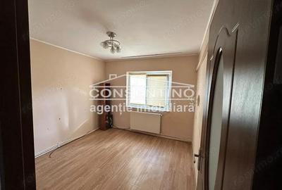Se vinde imobil cu 2 camere in cart. Brosteni , liber, etaj 3 - 3