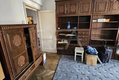 Apartament cu 3 camere semidecomandat, mobilat în Calea Victoriei