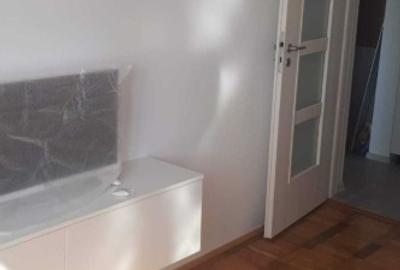 Garsonieră decomandată în Tractorul