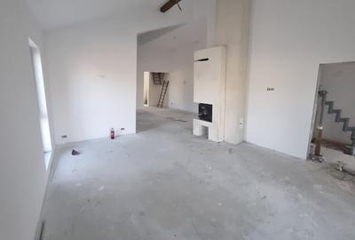 Duplex cu 6 camere cu Canalizare în Ghiroda - 3