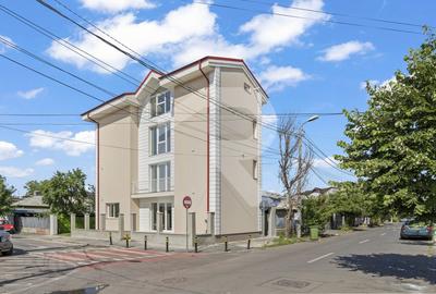 Vila sector 1 - 300mp - P+2+M - 11 camere - Chitila - 1