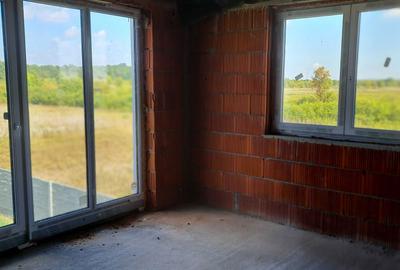 Casă cu 4 camere în Moșnița Veche - 3