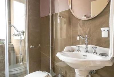 Casă individuală cu 7 camere cu Canalizare în Central - 23