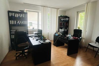 Spațiu comercial, de 100 mp, în Muncii - 3