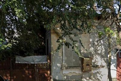 Casă cu 4 camere cu Teren 91 Mp în Central