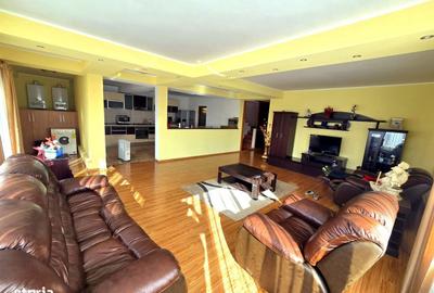 Casă cu 8 camere cu Teren 1146 Mp în Vânători - 18